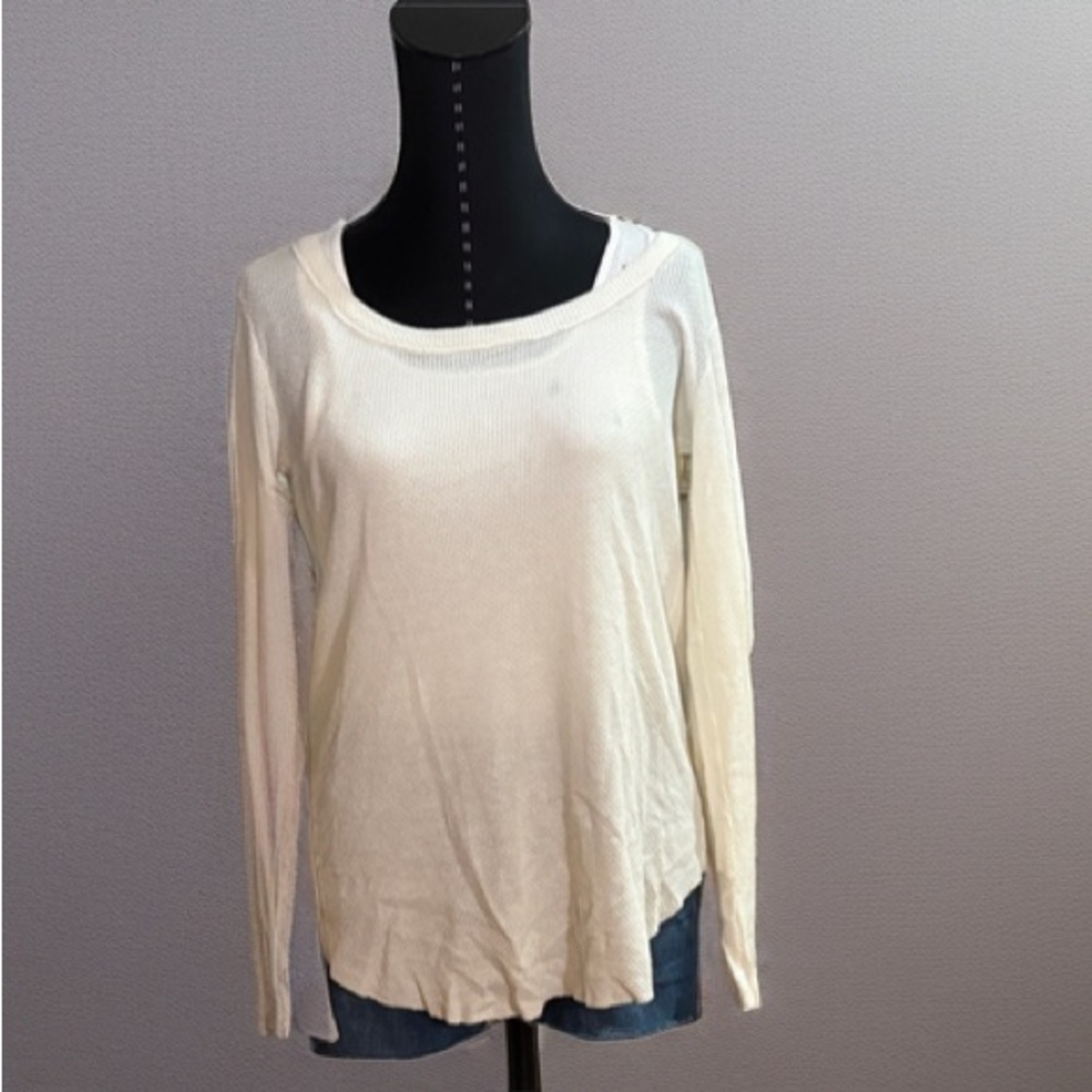 Hinge Off-White Long Sleeve Top